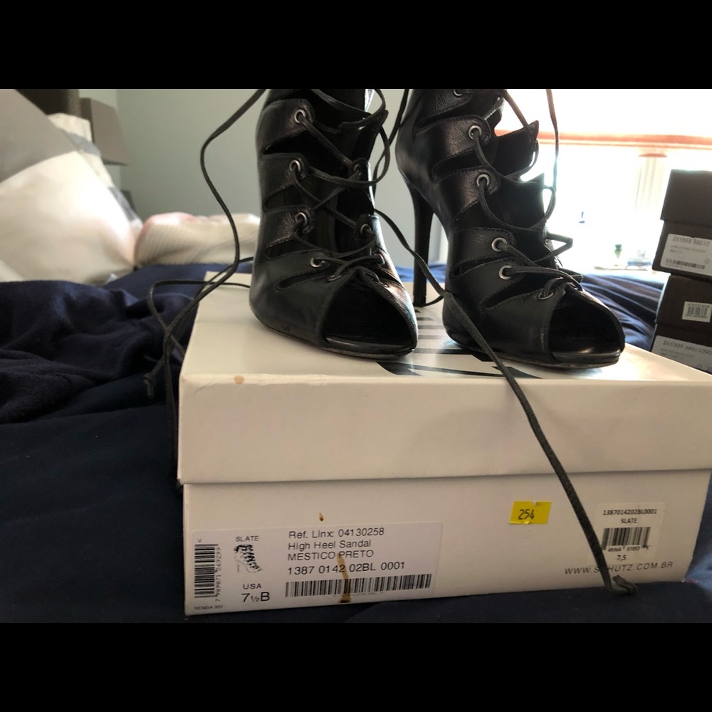 Shoe booties - Picture 3 of 3